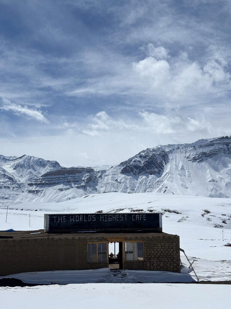 World's Highest Cafe in Komic